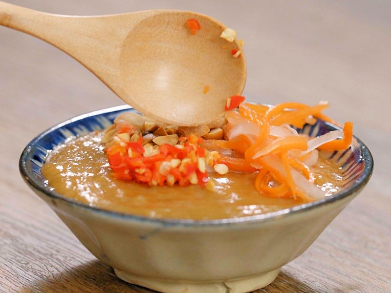 nuoc-cham-goi-cuon-chay