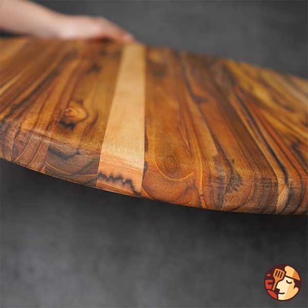 Độ dày 2cm giúp khay gỗ Teak giữ được tuổi thọ bền lâu