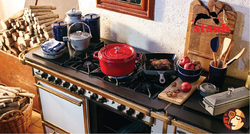 Đặc trưng của nồi gang Staub là có thể sử dụng trên nhiều loại bếp, kể cả bếp từ 