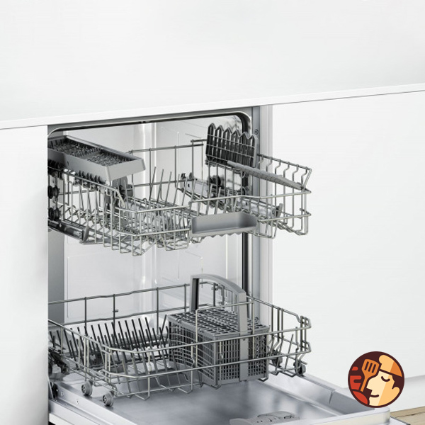Hệ thống giá đựng linh hoạt với kích cỡ lớn của máy rửa bát Bosch SMV46KX00E mang đến sự tiện lợi cho người dùng