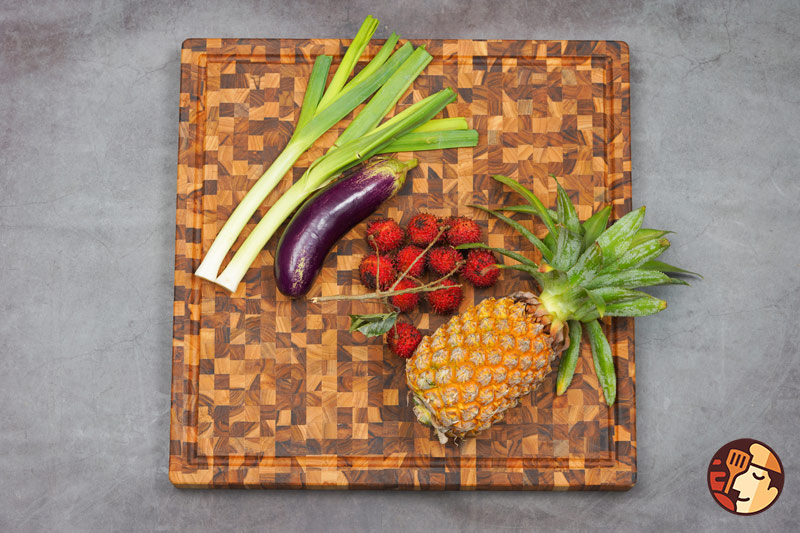 Thớt gỗ Teak Chef Studio ghép đầu cây hình vuông 45x45x3,8 cm