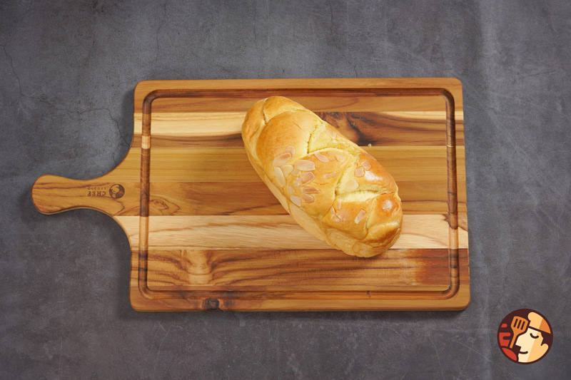 Thớt gỗ Teak Chef Studio hình chữ nhật có rãnh và tay cầm 25x45x1,4 cm