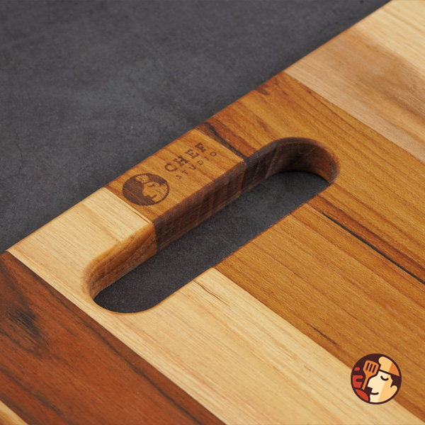 Thớt gỗ Teak Chef Studio hình chữ nhật có tay nắm 45x35x1,4 cm