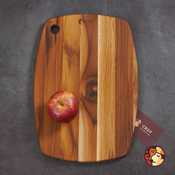 Thớt gỗ Teak Chef Studio hình oval có lỗ treo 35x24x1,4 cm