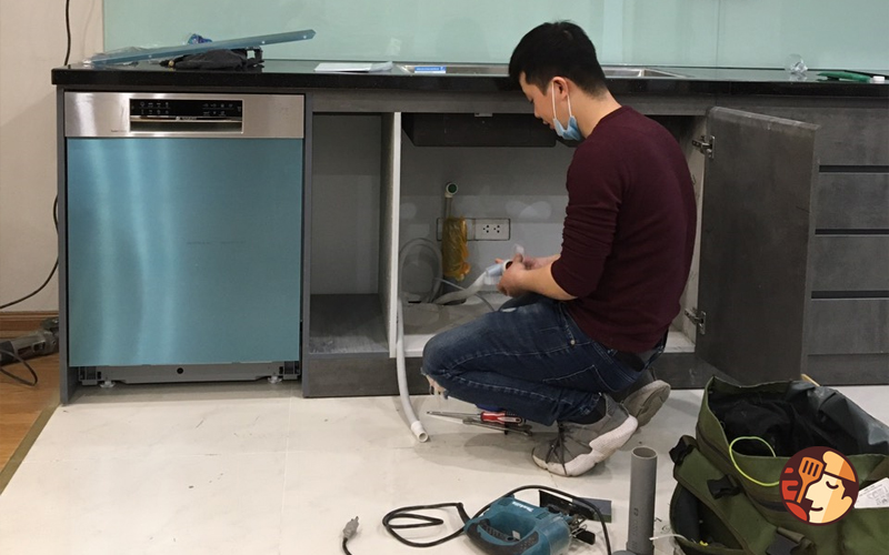 Lắp đặt máy rửa bát bán âm Bosch SMU68TS02E  cho chị Mỹ Dung - Hà Nội