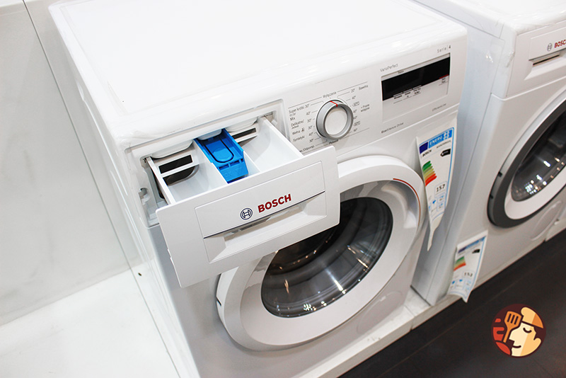 Vệ sinh máy giặt Bosch