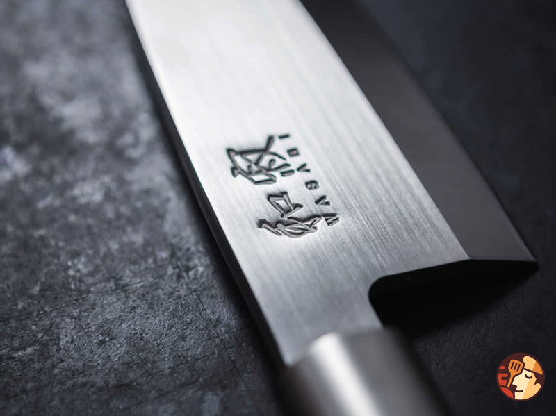 Chất liệu của dao bếp Nhật Bản là yếu tố quan tâm đầu tiên của khách hàng 