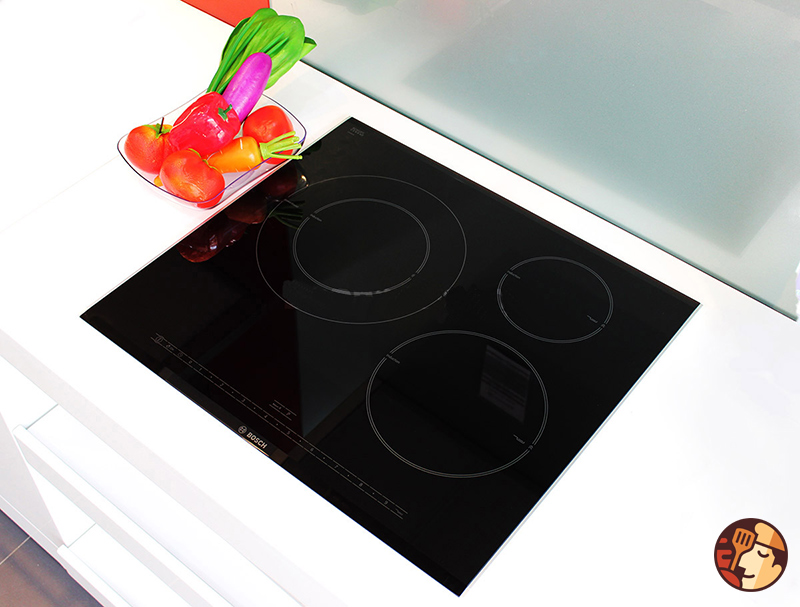 Mặt kính của bếp từ Bosch có khả năng chịu lực, chống va đập tốt và chịu nhiệt cao